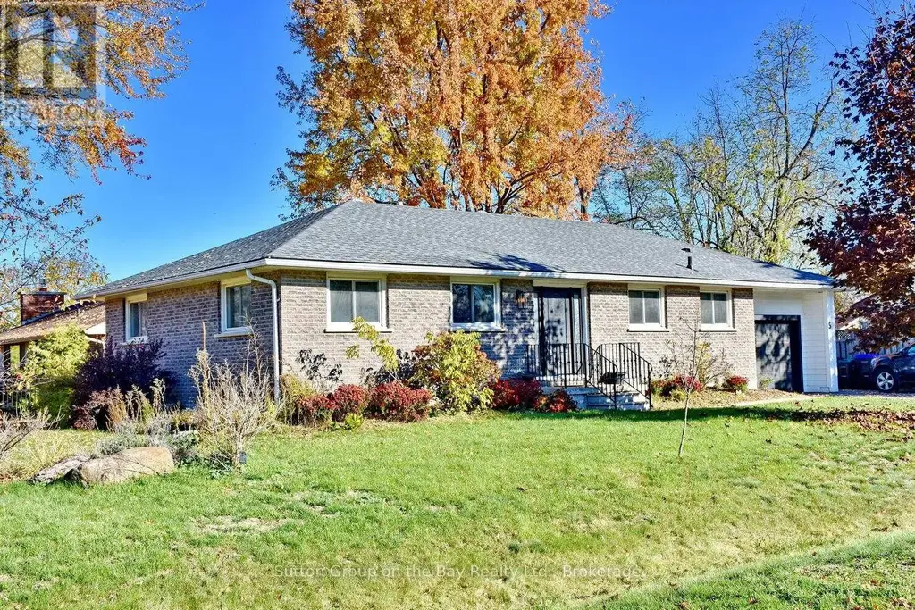 5 Brock Crescent, Collingwood